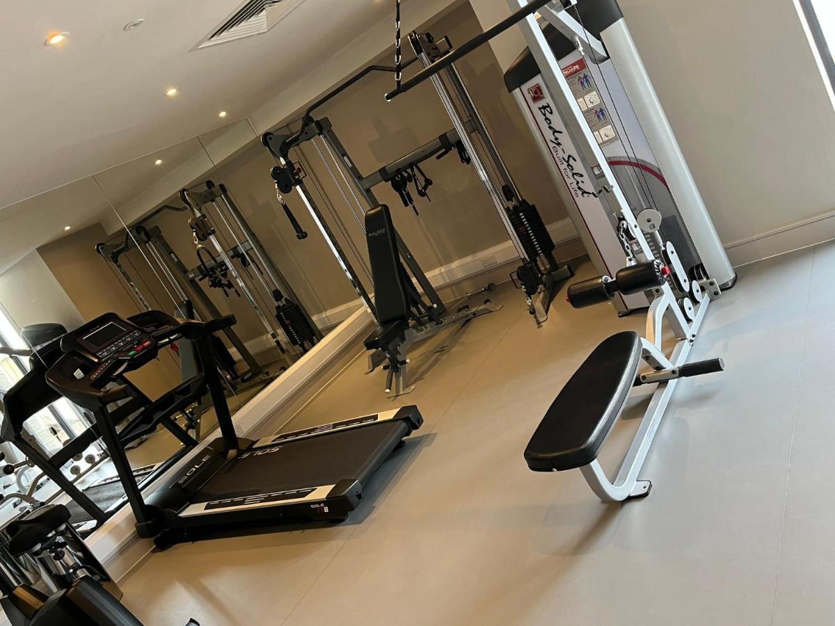 Boulevard Hotel 블랙풀 외부 사진 A home gym